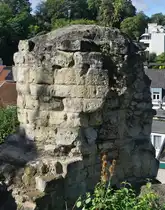 Die �berreste eines Eckturms der Burgruine in Valkenburg. 12.09.2024
