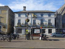 St. Ives, Golden Lion Hotel am Market Hill, erbaut im 18. Jahrhundert (12.09.2024)