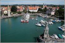 Blick vom Leuchtturm ber Lindau und seinen Hafen. 10.08.2008
