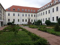 Schloss Wilsdruff, zweigeschossige Anlage mit Walmdchern, erbaut im 17. Jahrhundert (13.07.2024)