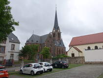 Wilsdruff, evangelische St. Nicolai Kirche, neugotische Hallenkirche, erbaut von 1896 bis 1897 (13.07.2024)