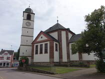 Bachem, Pfarrkirche St. Willibrord, erbaut von 1923 bis 1924 durch den Architekten Julius Wirtz (01.08.2024)