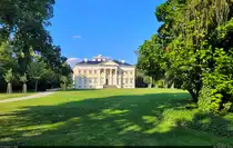 Schloss W�rlitz im W�rlitzer Park, errichtet bis 1773 und restauriert zwischen 2000 und 2020.

🕓 20.7.2024 | 18:06 Uhr