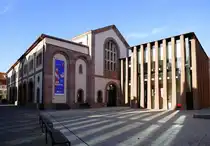 Schlettstadt (Selestat), die Humanistische Bibliothek, seit 1889 in der ehemaligen Kornhalle in der Altstadt untergebracht, tausende historische Druckerzeugnisse und Handschriften aus dem 15. und 16.Jahrhundert werden hier ausgestellt, ist Mitglied des Weltdokumentenerbes der Unesco, Okt.2024