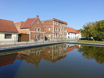 Baumersroda, Gebude am Dorfteich an der alten Dorfstrae (21.09.2024)