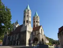 Freyburg, evangelische Stadtkirche St. Marien, erbaut im 13. Jahrhundert, gotischer Chor aus dem 15. Jahrhundert, sp�tgotischer Neubau des Langschiffs im sp�ten 15. Jahrhundert (21.09.2024)