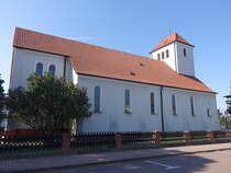 Neumark, kath. Pfarrkirche St. Heinrich, erbaut von 1950 bis 1951 durch den Architekten Johannes Reuter (21.09.2024)