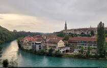 Beim BrenPark Bern (CH) kann der Besucher hinber zur Altstadt schauen. Diese liegt am Fluss Aare und besticht vor allem durch den hohen Turm des Mnsters.

🕓 31.7.2024 | 16:15 Uhr