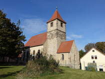 Ghrendorf, evangelische St. Nikolaus Kirche, romanische Ostturmkirche, barockes Kirchenschiff von 1732 (23.09.2024)