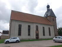 Holdenstedt, evangelische St. Peter und Paul Kirche, klassizistische Hallenkirche von 1736 (24.09.2024)