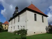 Hausneindorf, evangelische St. Peter Kirche am M�hlenberg, erbaut 1790 (28.09.2024)