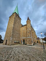 Die neugotische Kirche St. Mauritius in Hattingen-Niederwenigern wurde erstmals im Jahre 1147 urkundlich erwhnt. (November 2024)