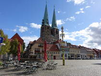 Quedlinburg, evangelische St. Nikolai Kirche am Neustdter Markt, erbaut ab 1222 (28.09.2024)