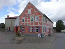 Wedderstedt, Gastst�tte Dorfkrug in der Quedlinburger Stra�e (28.09.2024)