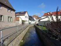 Hachelbich, H�user entlang des Hachelbachs an der Oberdorfstra�e (29.09.2024)