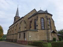 Grorosseln, Pfarrkirche St. Wendalinus, erbaut von 1883 bis 1884 nach Plnen des Architekten Karl Arendt im neoromanischen Stil (12.10.2024)