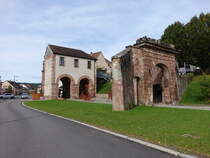 Bitche / Bitsch, Porte de Strasbourg in der Rue des Tilleuls, erbaut im 18. Jahrhundert (13.10.2024)