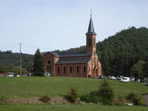 Eguelshardt, neugotische Hl. Kreuz Kirche, erbaut von 1854 bis 1858 durch den Architekten Charles Gautiez (13.10.2024)