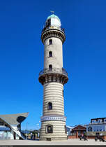 Leuchtturm Warnemnde – 1898 erffnet, knapp 37 Meter hoch und fr schmales Geld zu besteigen.

🕓 13.8.2024 | 13:47 Uhr