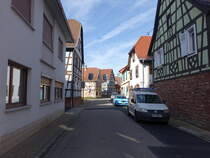 Woerth, Fachwerkhuser in der Rue de Eglise (13.10.2024)