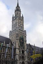 Das Glockenspiel im Neuen Rathaus am Marienplatz in Mnchen am 29. November 2024.