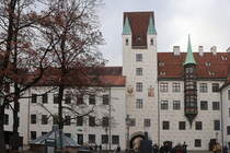 Mnchen am 29. November 2024 Besuch im alten Hof. 