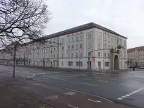 Dessau, Sparkassengeb�ude in der Poststra�e im Johannisviertel (08.12.2024)