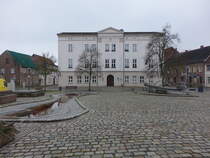 Rolau, Rathaus am Markt, erbaut von 1932 bis 1934 (08.12.2024)