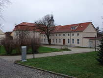 Pretzsch, altes Kulturhaus im Schlobezirk (09.12.2024)