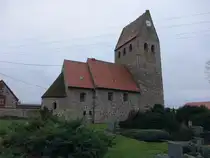 Gehrden, evangelische St. Johannes Kirche, sp�tromanische Feldsteinkirche (11.12.2024)