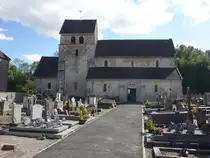 Villeneuve-Renneville-Chevigny, Pfarrkirche St. Memmie, erbaut im 12. Jahrhundert (05.10.2024)