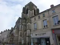 Commercy, Pfarrkirche St. Pantaleon, erbaut im 16. Jahrhundert (07.10.2024)