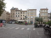 Nancy, Huser und Statue Rene II. am Place St. Epvre (07.10.2024)