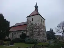 Griebo, sp�tromanische St. Johannes Kirche, erbaut um 1200, Kirchturm erbaut 1692 (11.12.2024)
