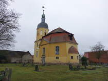 Hundeluft, evangelische St. Bonifatius Kirche, erbaut von 1742 bis 1746 im Barockstil (11.12.2024)
