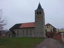 Gro�paschleben, evangelische Kirche, erbaut im 11. Jahrhundert (12.12.2024)