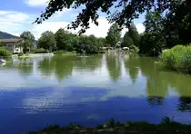 Waldkirch, Stadtrainsee und Park im Stadtgebiet, Juli 2022