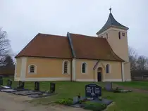 Stumsdorf, evangelische St. Marien Kirche, erbaut im 13. Jahrhundert (12.12.2024)