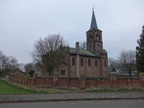 Werben, evangelische Kirche, Saalkirche aus Bruchstein mit Westturm, erbaut von 1877 bis 1878 (12.12.2024)