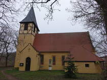 Wrbzig, evangelische St. Maria Kirche, Feldsteinbau aus dem 13. Jahrhundert (12.12.2024)