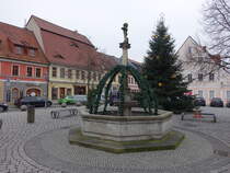 Bad Dben, Marktbrunnen aus dem 16. Jahrhundert am Markt (13.12.2024)