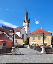 Von der „Lgenbrcke“ zur evangelischen Kirche ist es in Sibiu (RO) nicht weit.

🕓 13.9.2024 | 11:12 Uhr