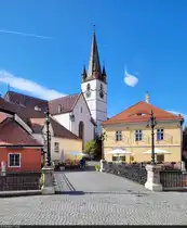 Von der „L�genbr�cke“ zur evangelischen Kirche ist es in Sibiu (RO) nicht weit.

🕓 13.9.2024 | 11:12 Uhr