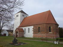 Beerendorf, evangelische Dorfkirche, erbaut im 13. Jahrhundert (13.12.2024)