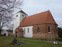 Beerendorf, evangelische Dorfkirche, erbaut im 13. Jahrhundert (13.12.2024)