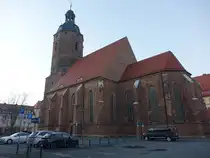 Eilenburg, evangelische St. Nicolai Kirche, dreischiffige Backsteinkirche, erbaut ab 1444 (13.12.2024)