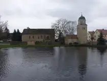 Bortewitz, Spritzenhaus und Schlauchturm am Dorfteich (15.12.2024)