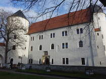 Wurzen, Schloss am Domplatz, erbaut von 1491 bis 1497 von dem Meiener Bischof Johann VI. von Saalhausen (15.12.2024)