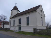 Drebligar, evangelische Kirche, erbaut im 17. Jahrhundert, Kirchturm von 1787 (16.12.2024)