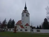 Langenreichenbach, evangelische Kirche, Chorturmkirche aus dem 12. Jahrhundert (16.12.2024)